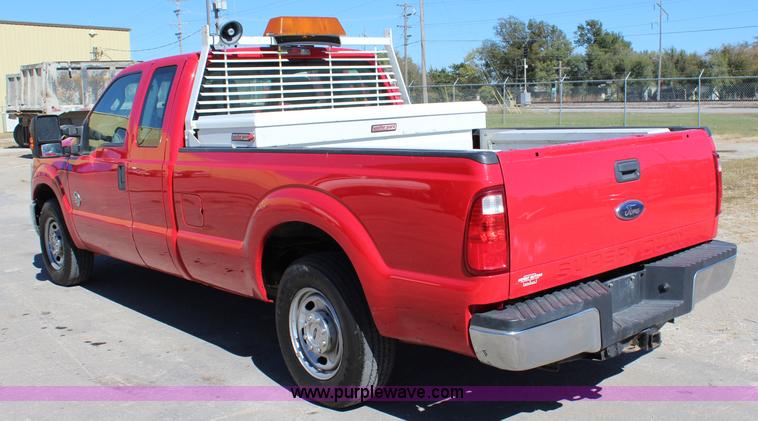 image for item L2462 2011 Ford F250 Super Duty SuperCab pickup truck