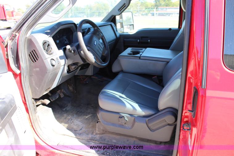 image for item L2462 2011 Ford F250 Super Duty SuperCab pickup truck