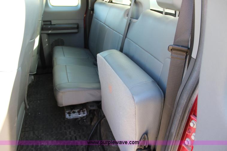 image for item L2462 2011 Ford F250 Super Duty SuperCab pickup truck