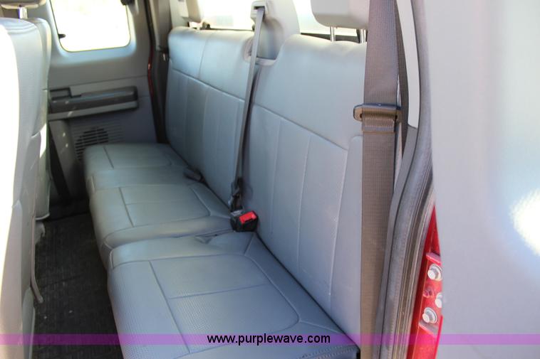 image for item L2462 2011 Ford F250 Super Duty SuperCab pickup truck