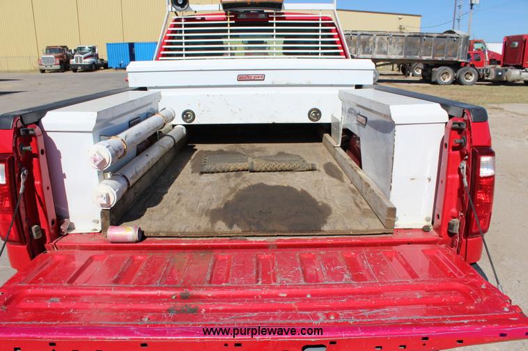 image for item L2462 2011 Ford F250 Super Duty SuperCab pickup truck