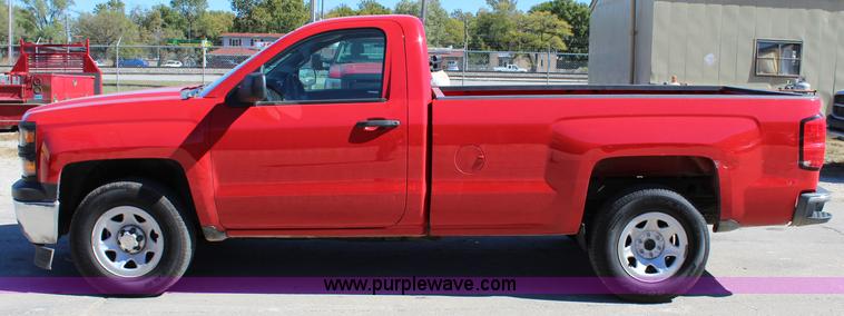 image for item L2463 2014 Chevrolet Silverado 1500 pickup truck