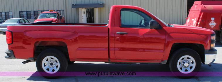 image for item L2463 2014 Chevrolet Silverado 1500 pickup truck