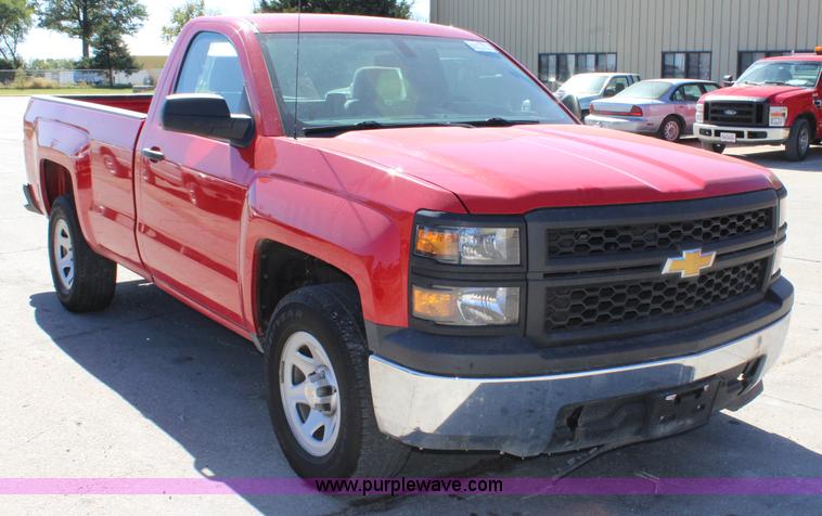 image for item L2463 2014 Chevrolet Silverado 1500 pickup truck