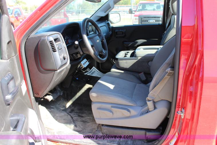 image for item L2463 2014 Chevrolet Silverado 1500 pickup truck