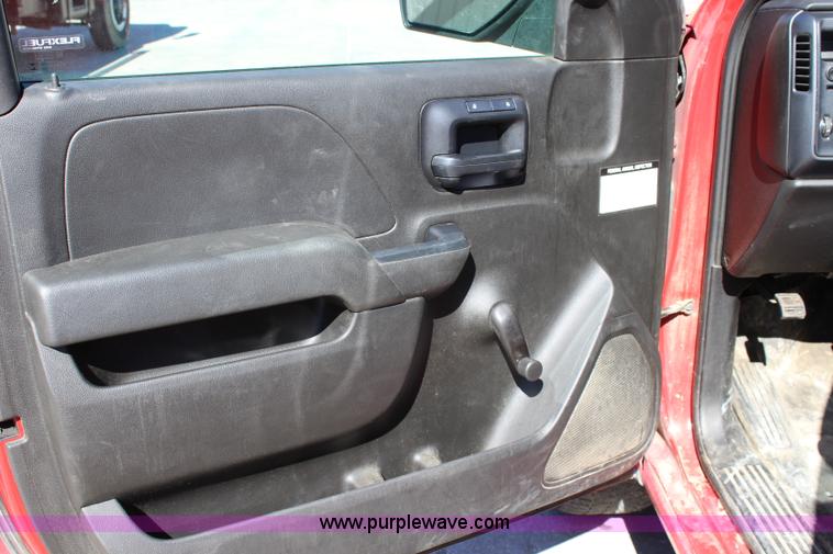 image for item L2463 2014 Chevrolet Silverado 1500 pickup truck