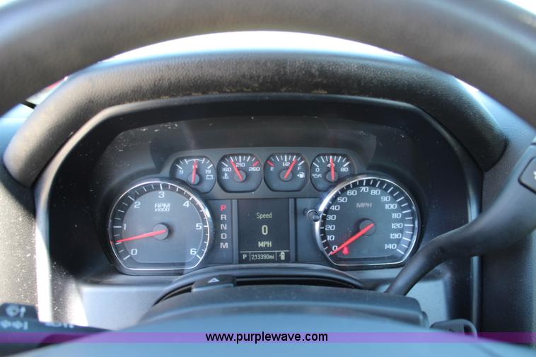 image for item L2463 2014 Chevrolet Silverado 1500 pickup truck