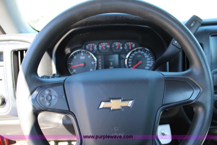 image for item L2463 2014 Chevrolet Silverado 1500 pickup truck