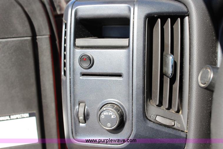 image for item L2463 2014 Chevrolet Silverado 1500 pickup truck