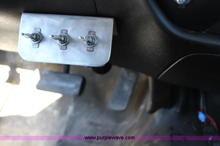 image for item L2463 2014 Chevrolet Silverado 1500 pickup truck