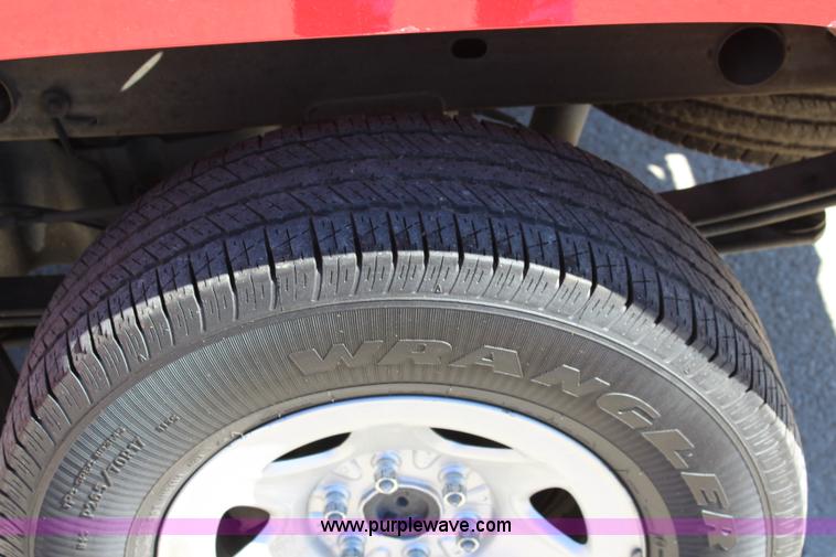 image for item L2463 2014 Chevrolet Silverado 1500 pickup truck