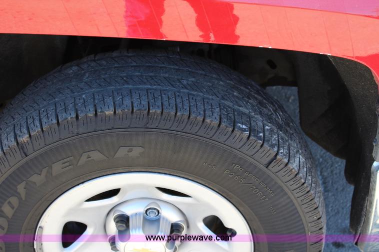 image for item L2463 2014 Chevrolet Silverado 1500 pickup truck