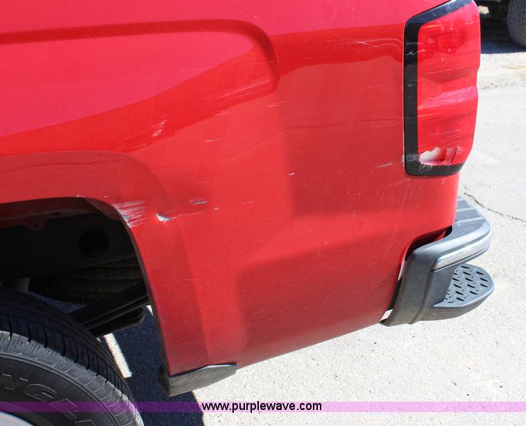 image for item L2463 2014 Chevrolet Silverado 1500 pickup truck