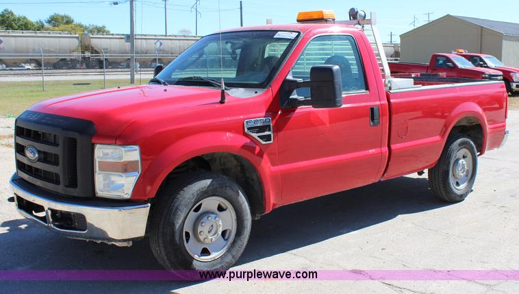 image for item L2465 2008 Ford F250 Super Duty pickup truck
