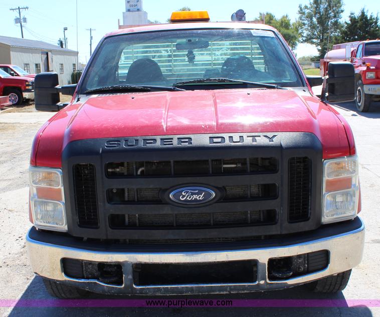image for item L2465 2008 Ford F250 Super Duty pickup truck