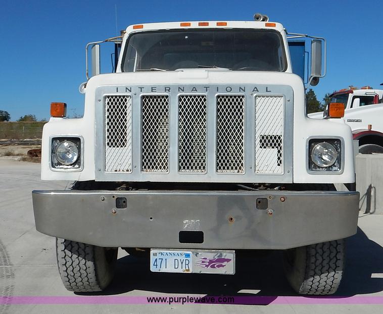 image for item L3501 1979 International F2554 flatbed truck