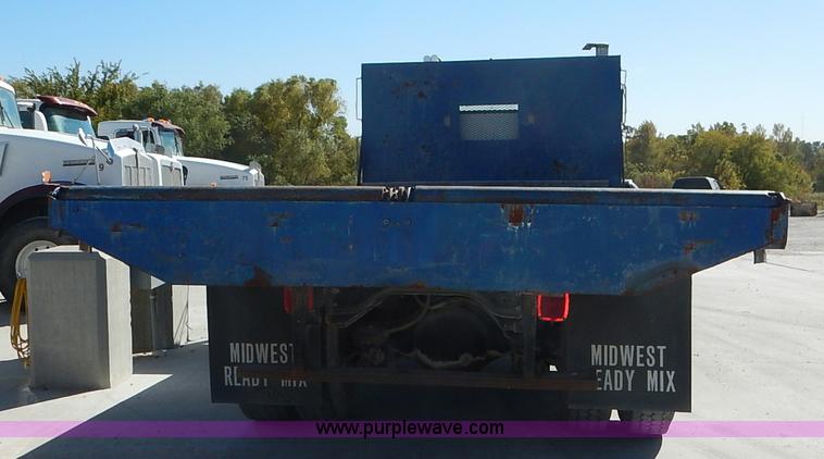 image for item L3501 1979 International F2554 flatbed truck