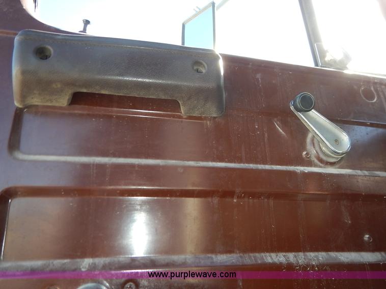 image for item L3501 1979 International F2554 flatbed truck