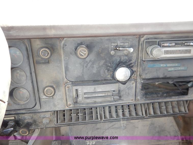 image for item L3501 1979 International F2554 flatbed truck