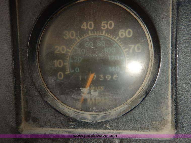 image for item L3501 1979 International F2554 flatbed truck