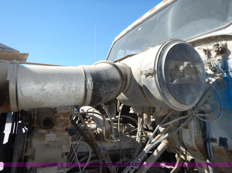 image for item L3501 1979 International F2554 flatbed truck