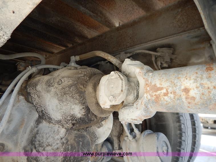 image for item L3501 1979 International F2554 flatbed truck