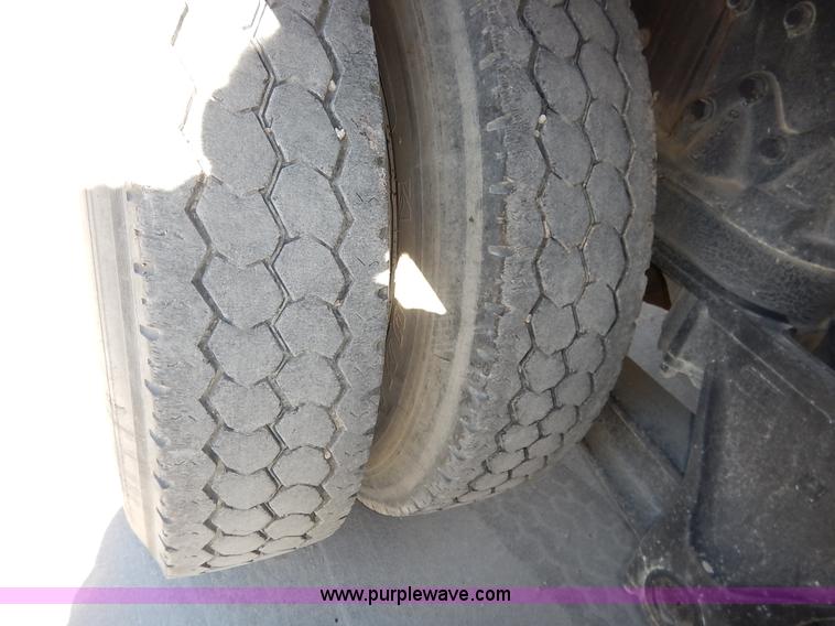 image for item L3501 1979 International F2554 flatbed truck