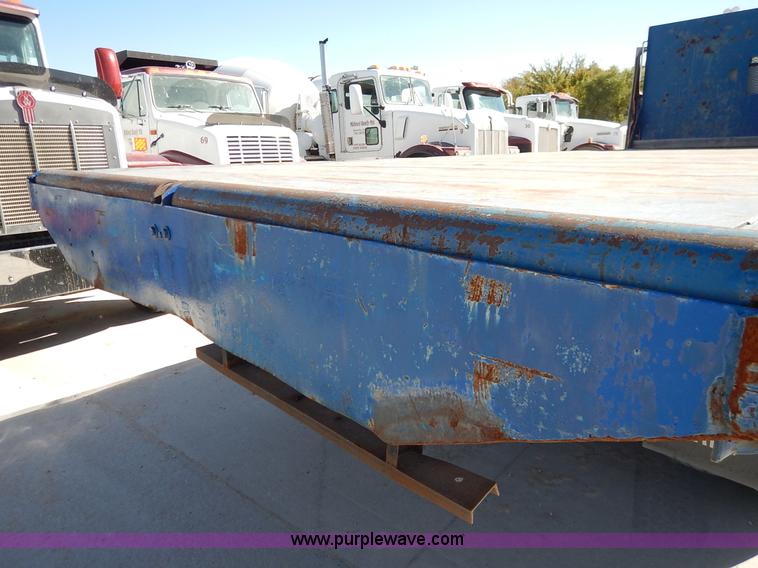 image for item L3501 1979 International F2554 flatbed truck