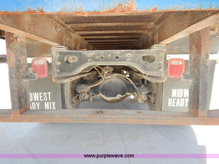 image for item L3501 1979 International F2554 flatbed truck