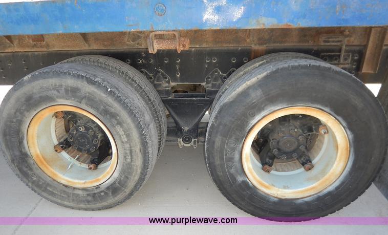 image for item L3501 1979 International F2554 flatbed truck