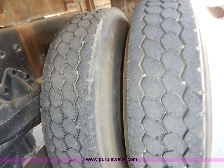 image for item L3501 1979 International F2554 flatbed truck