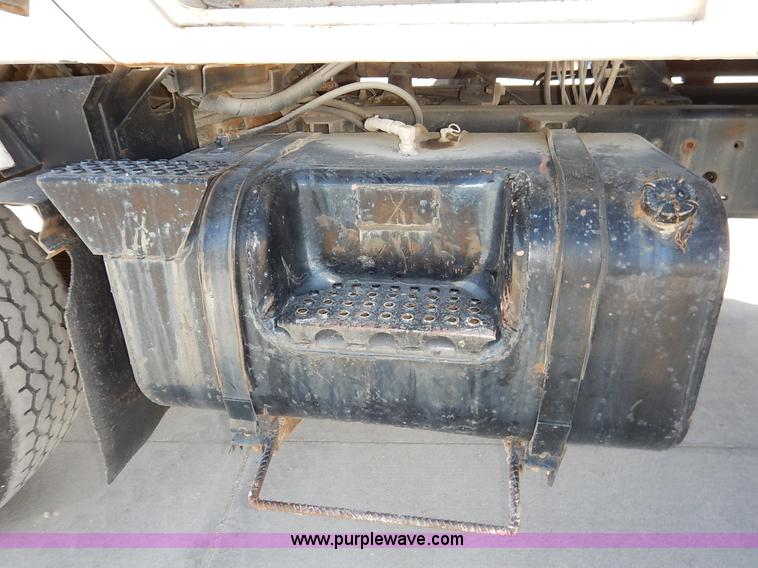 image for item L3501 1979 International F2554 flatbed truck