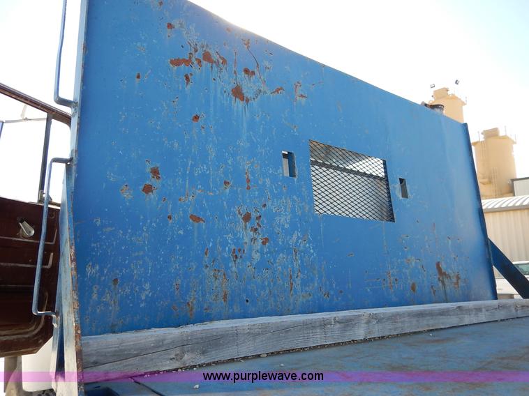 image for item L3501 1979 International F2554 flatbed truck