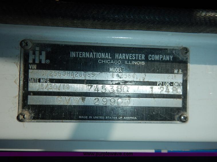 image for item L3501 1979 International F2554 flatbed truck