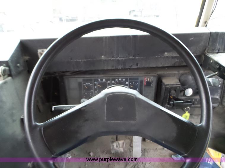 image for item L5081 1998 International 3800 Blue Bird school bus