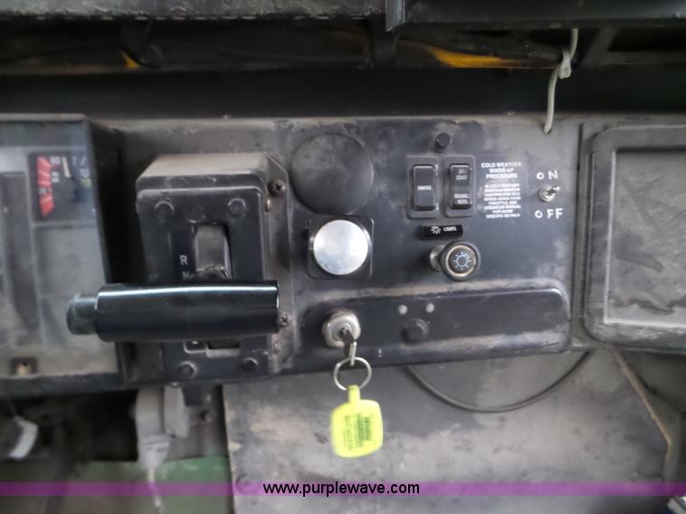 image for item L5081 1998 International 3800 Blue Bird school bus