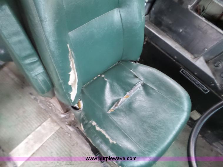 image for item L5081 1998 International 3800 Blue Bird school bus