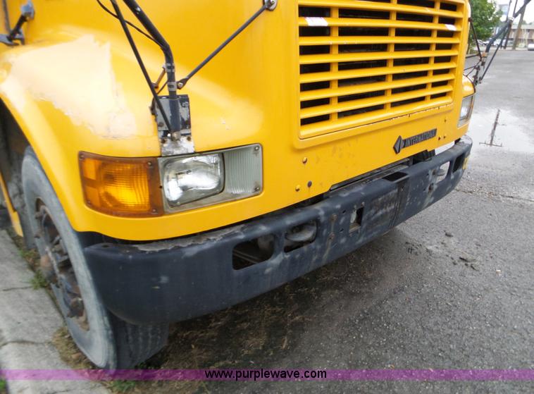 image for item L5081 1998 International 3800 Blue Bird school bus