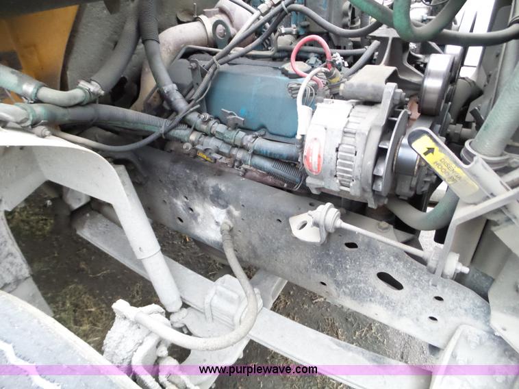 image for item L5081 1998 International 3800 Blue Bird school bus