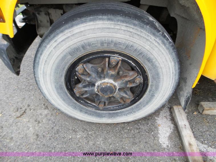 image for item L5081 1998 International 3800 Blue Bird school bus