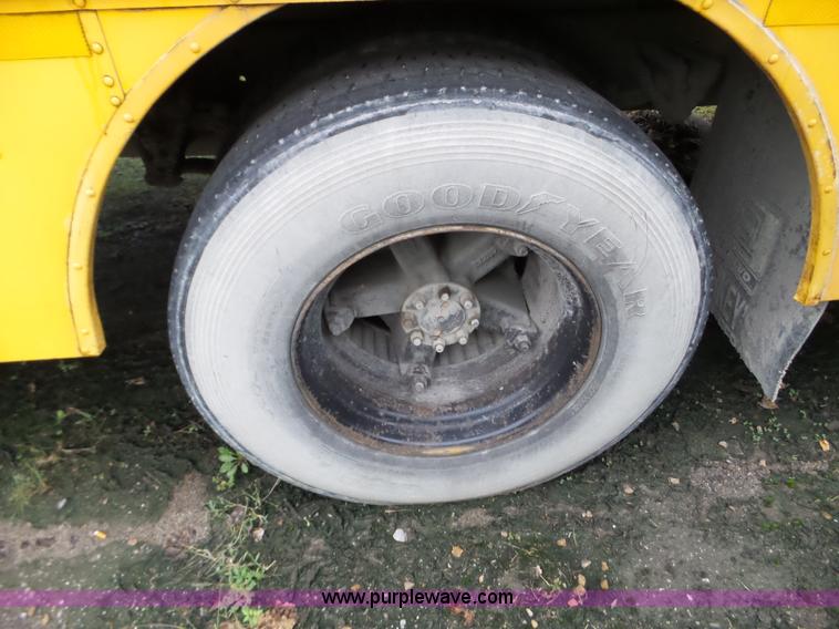 image for item L5081 1998 International 3800 Blue Bird school bus