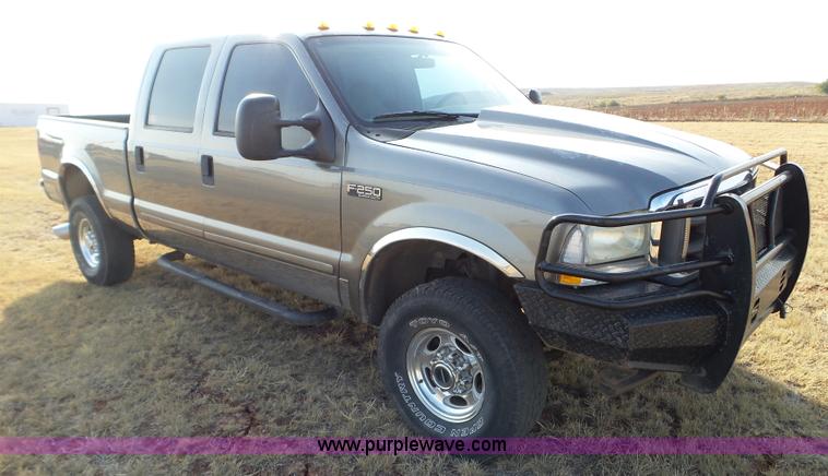 image for item L5112 2002 Ford F250 Super Duty Crew Cab pickup truck