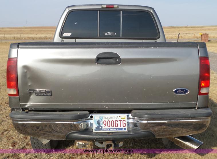 image for item L5112 2002 Ford F250 Super Duty Crew Cab pickup truck