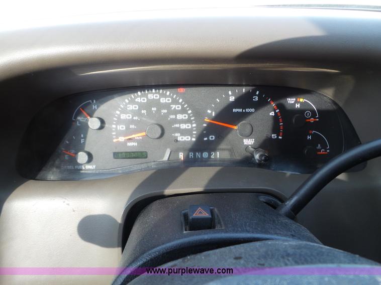 image for item L5112 2002 Ford F250 Super Duty Crew Cab pickup truck