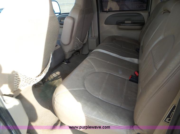 image for item L5112 2002 Ford F250 Super Duty Crew Cab pickup truck