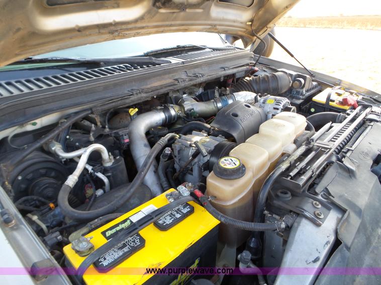 image for item L5112 2002 Ford F250 Super Duty Crew Cab pickup truck