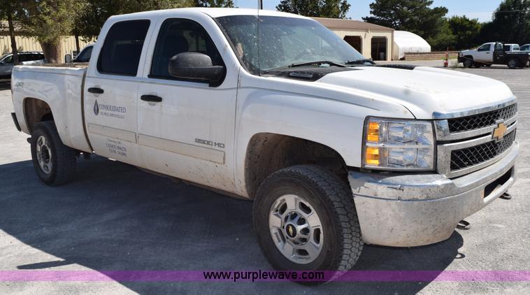 image for item L5976 2012 Chevrolet Silverado 2500HD Crew Cab pickup truck