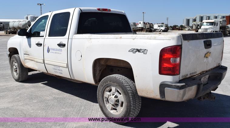 image for item L5976 2012 Chevrolet Silverado 2500HD Crew Cab pickup truck
