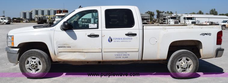 image for item L5976 2012 Chevrolet Silverado 2500HD Crew Cab pickup truck