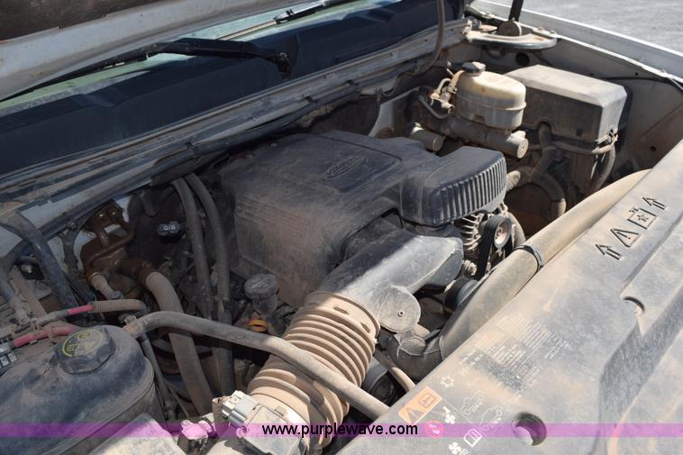 image for item L5976 2012 Chevrolet Silverado 2500HD Crew Cab pickup truck